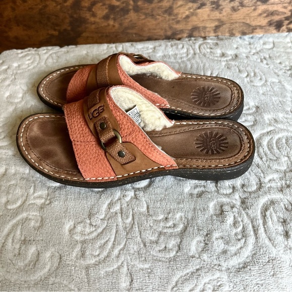UGG Womens Sherpa Lined Fuzzy Leather Sandals Sz 7 Slip On Slides Sheepskin EUC - Picture 6 of 10